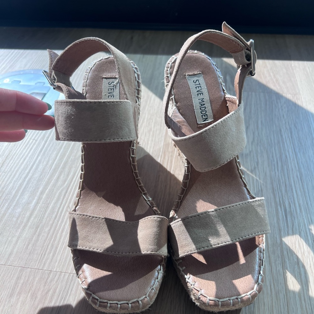 Steve Madden Beige Espadrille Sandals Size 8